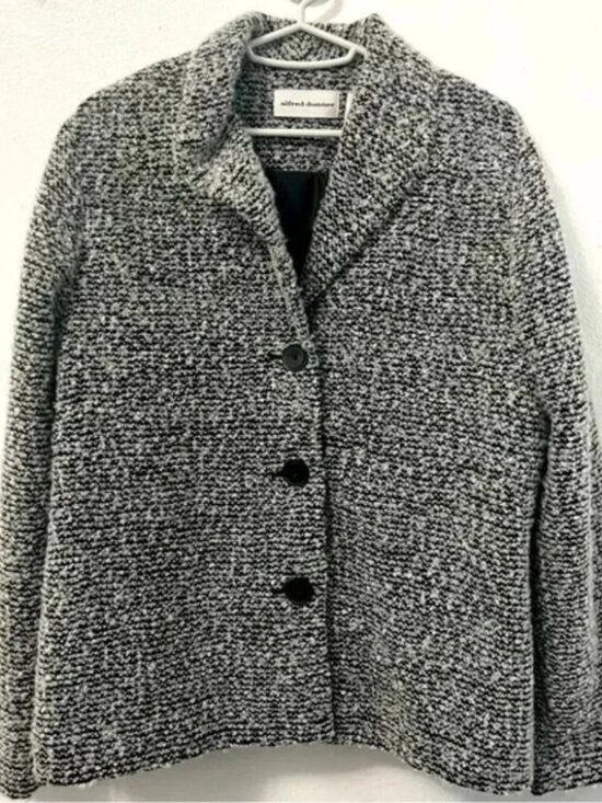 Alfred Dunner Jackets & Blazers - Alfred Dunner Button Up Blazer/Light Coat